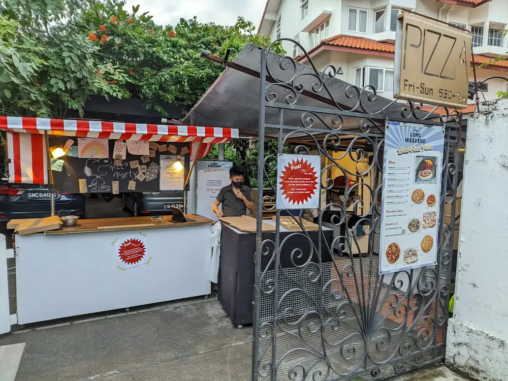 Consigue auténtica pizza al horno de leña en esta pizzería casera en la Costa Este