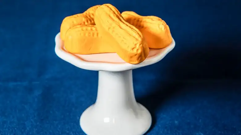¿De qué sabor se supone que son realmente los cacahuetes Circus Peanuts?