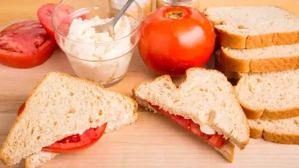 Tomato Sandwiches Taste Better With This Spicy Addition