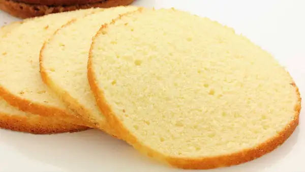 Cake base, an easy and soft recipe to create fantastic desserts