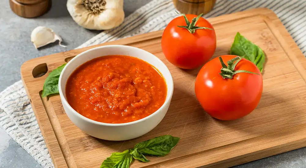 Homemade Marinara Sauce: 2 Recipes for Pizza, Pasta, and More