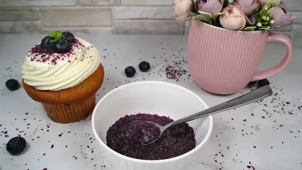 We Tried Making Edible Colored Glitter From Rice Paper: We Were Surprised at How Simple It Can Be