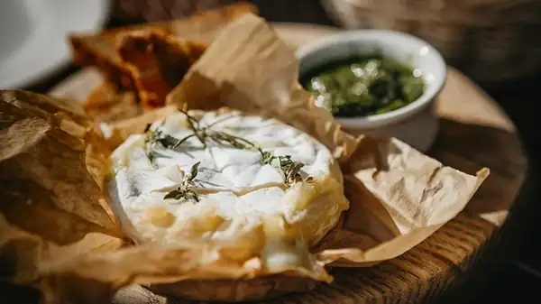 What you need to know before baking camembert cheese