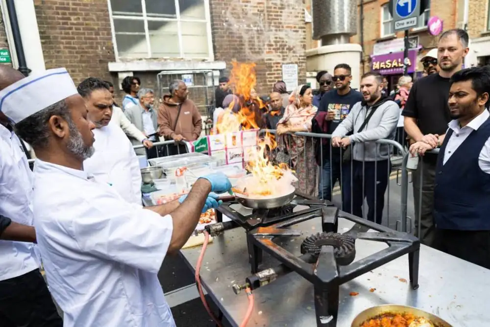 Este mes, un festival de curry de un solo día llenará Brick Lane de sabor, actuaciones en directo, un desfile y marionetas gigantes