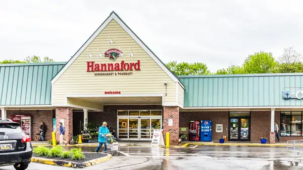 Hannaford brings back seasonal in-store farm stands