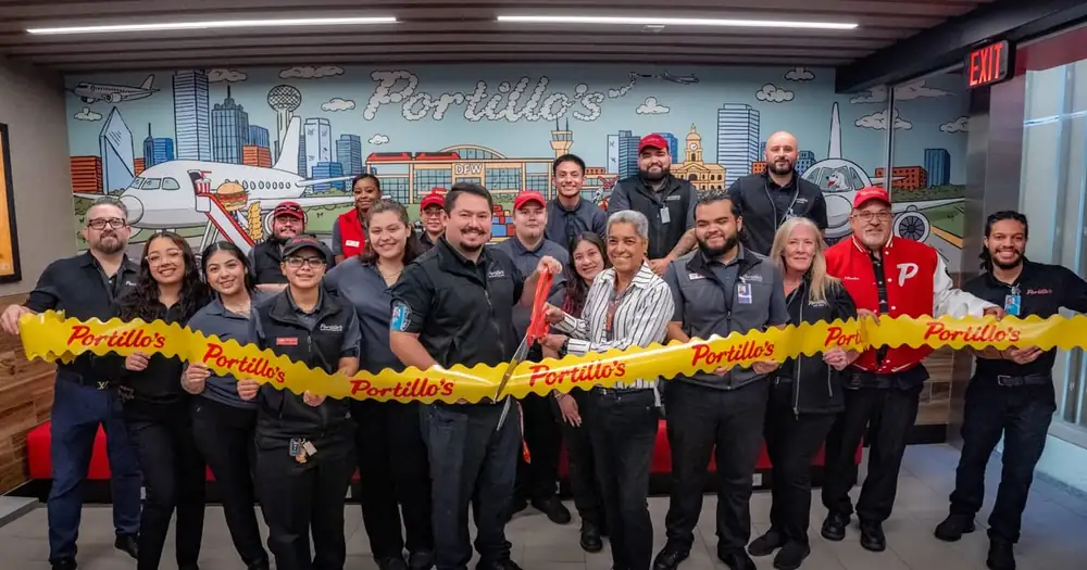 Portillo's opens in Dallas airport