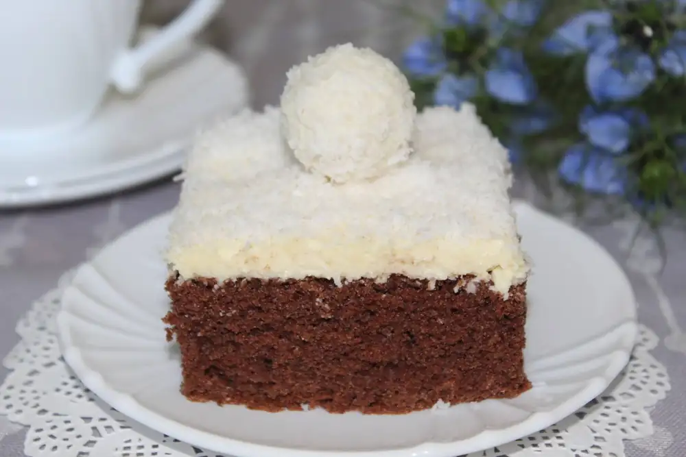 Raffaello slice recipe