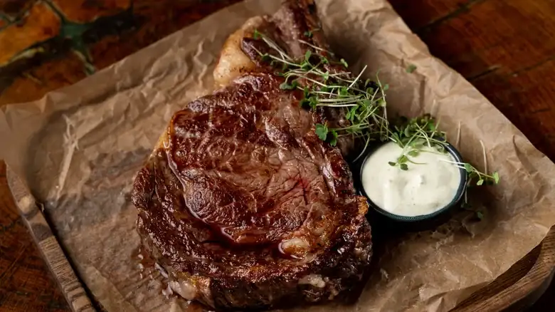 La maicena, básico de la despensa, es clave para la mejor costra de carne