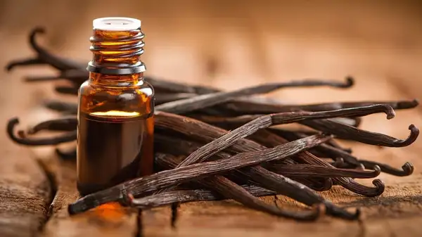 How Does Vanilla Flavor Differ From Extract?