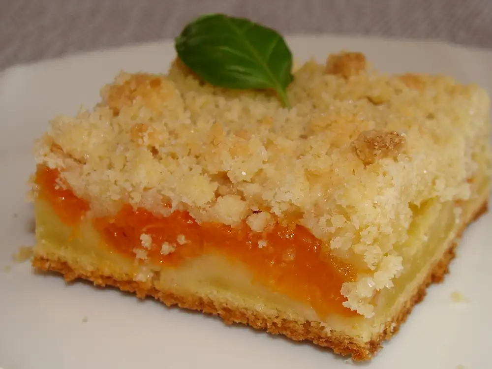 Quick cake with apricots