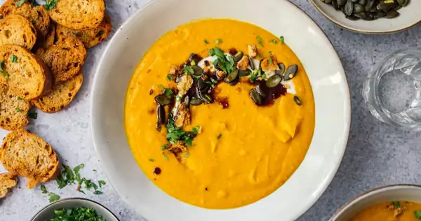 Vegan pumpkin soup with turmeric