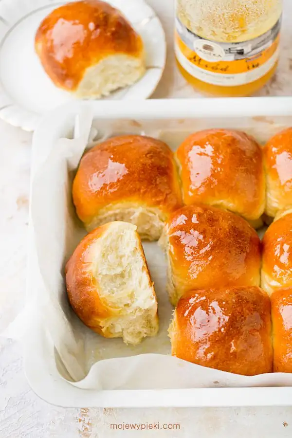 Fluffy butter buns