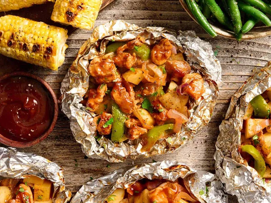 ¡Todo lo que te encanta de una barbacoa en un solo paquete de papel de aluminio!