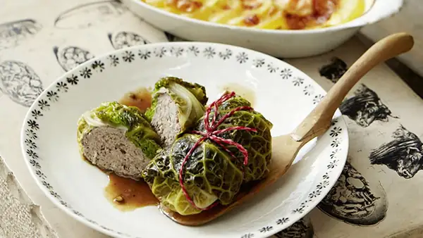 Hearty cabbage rolls: The perfect treat for the whole family!