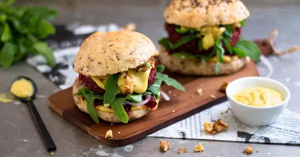 Oatmeal burger with beetroot and walnuts
