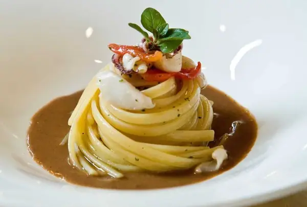 Pasta (Linguine) with Squid & Rye Bread Sauce