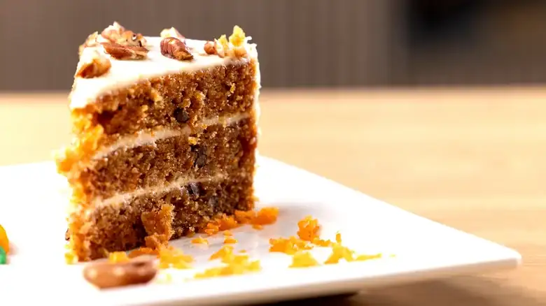 A simple storage mistake is ruining the freshness of your cake