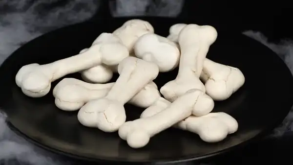 Malta's Traditional 'Dead Men's Bones' Cookies Contain A Sweet Surprise