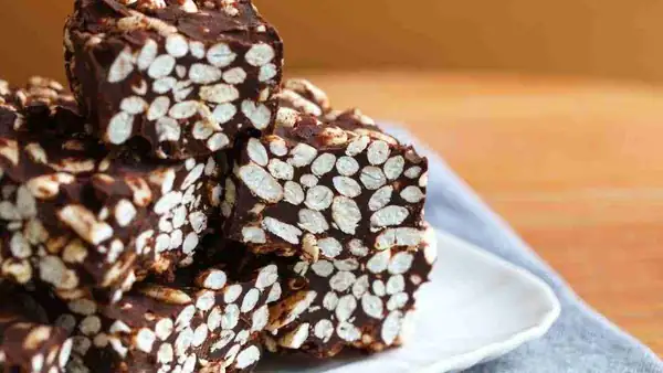 Tiene un efecto crujiente bocado tras bocado, es irresistible y lo preparo con solo 2 ingredientes