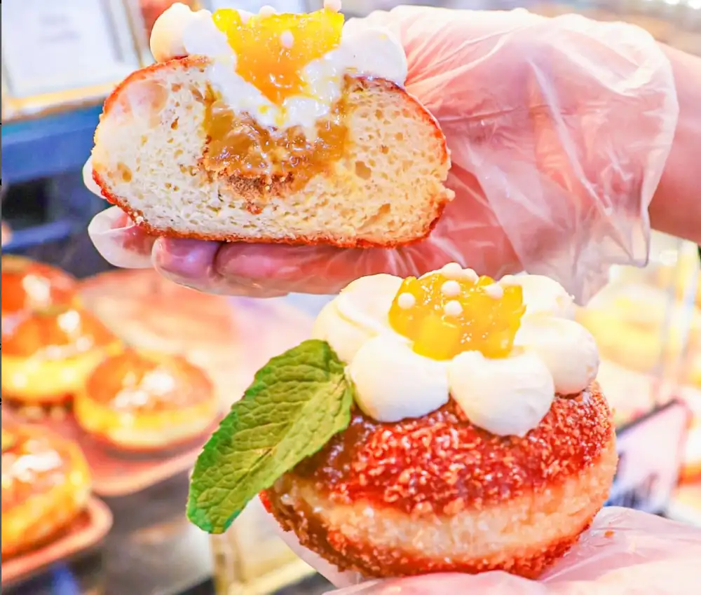 Gäbi Opens in Inspirada With Milk Cream Doughnuts, Breakfast Sandwiches, and Croffles