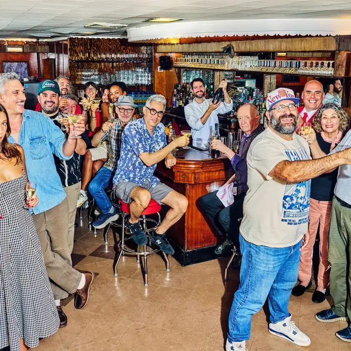 The Regulars Are Back at Sam’s