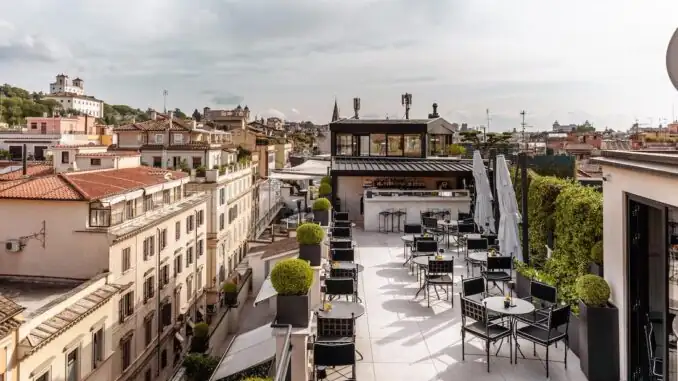 Terrazza Nainer, a rooftop bar in the center of Rome for aperitifs and sunsets