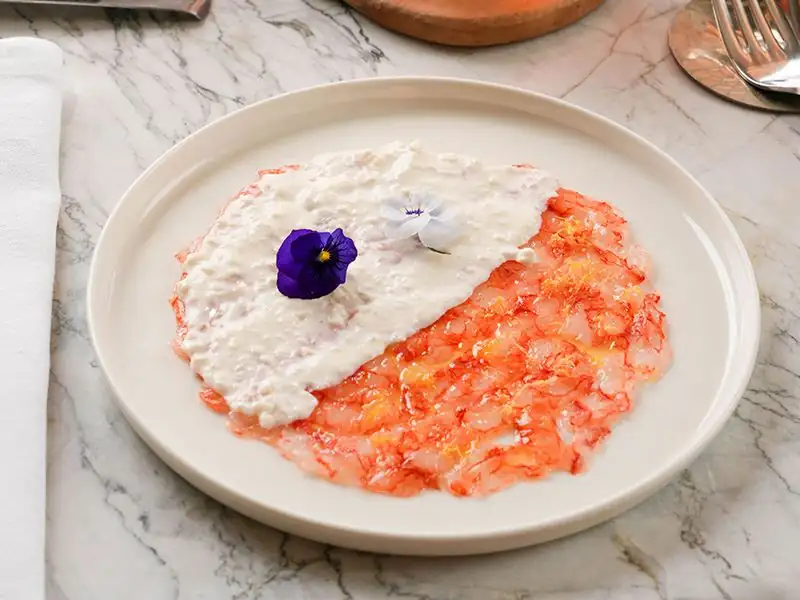 Lezzetli Tarifler: Red Prawn Carpaccio and Stracciatella