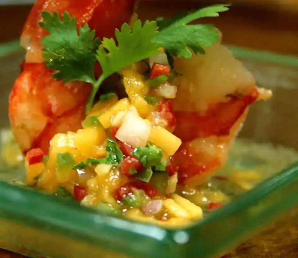 Langostinos al vapor con salsa de papaya y miel