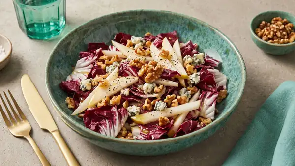 Hearty radicchio and pear salad with blue cheese