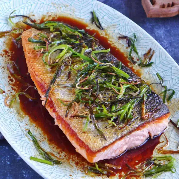 Scallion Ginger Salmon with Soy Dressing