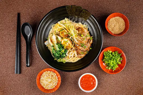 Ramen, Doughnuts, and Gin Cocktails Are the Latest Additions to the Strip’s New Food Hall