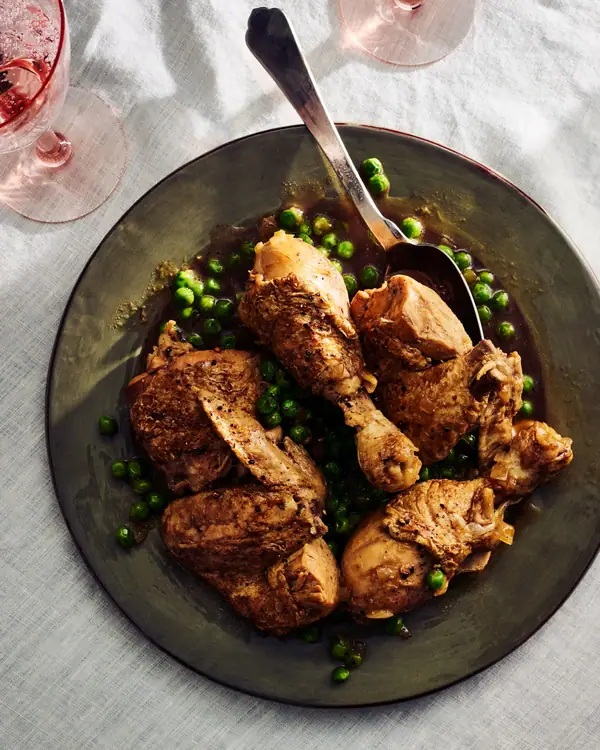 Pitu Caleya Recipe (Asturian Brandy-Braised Chicken with Peas)