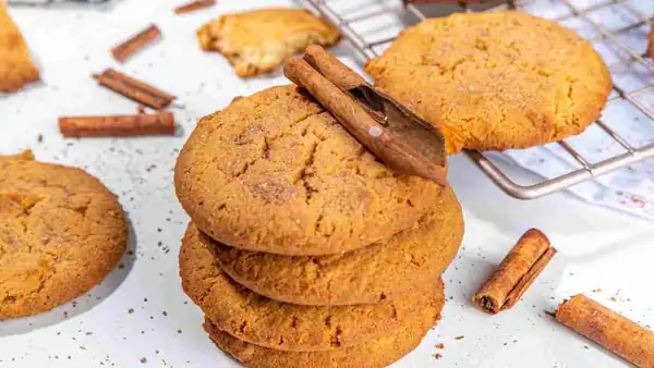 Cinnamon cookies without butter: enjoy them at tea time
