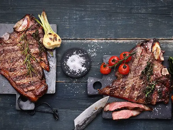 BBQ recipe: T-bone steak with artichoke salad