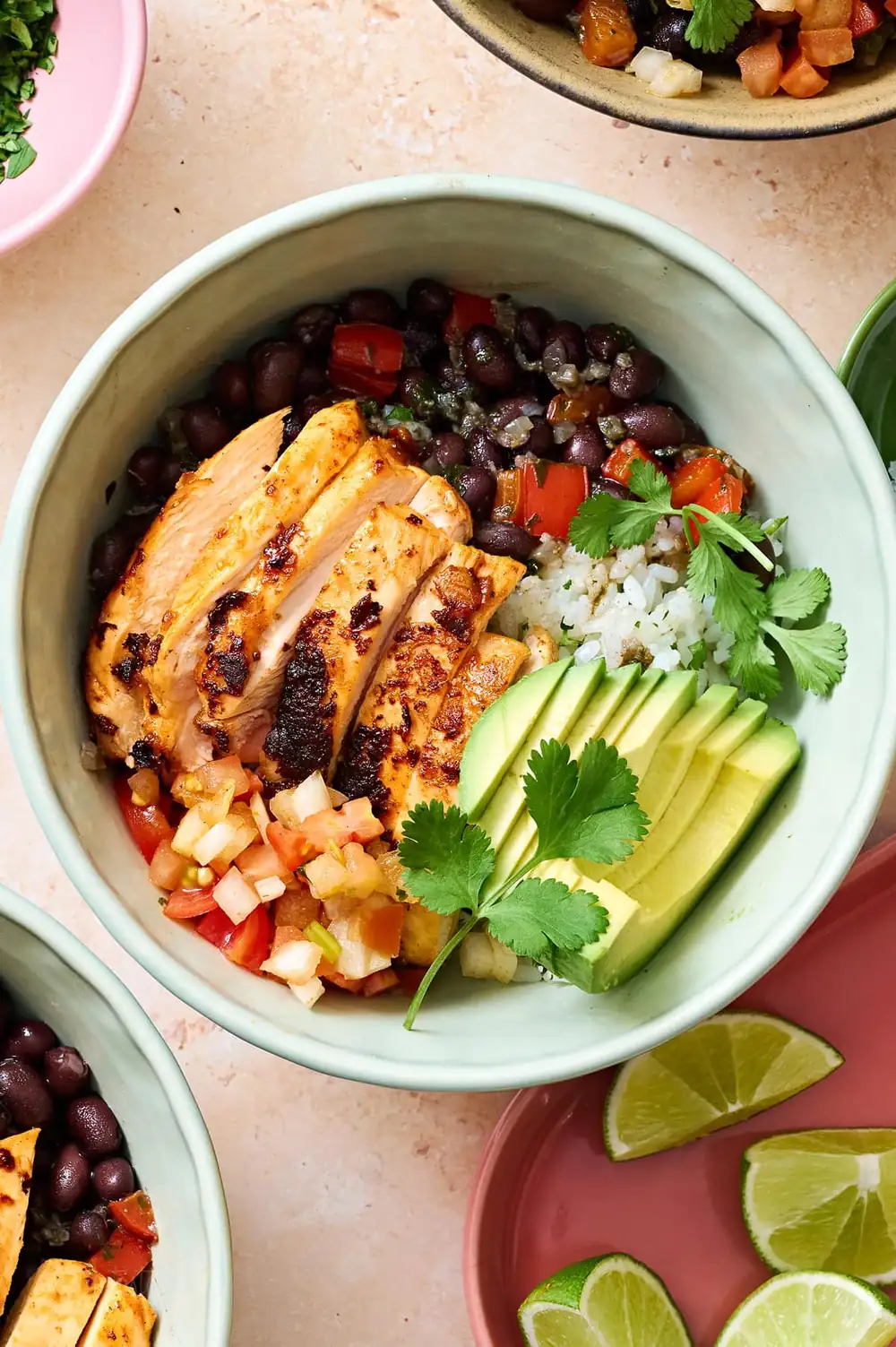 Tazones de tacos de pollo (alto en proteínas, alto en fibra)