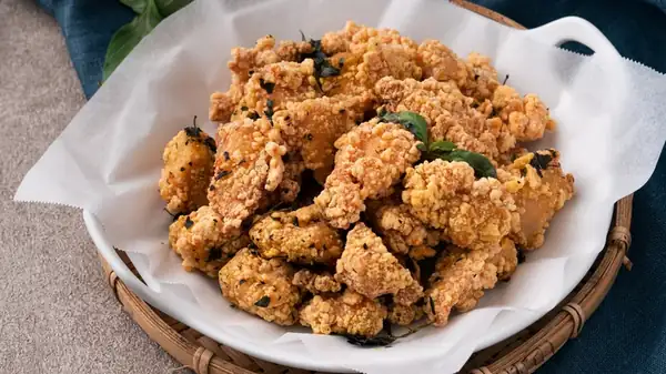 Two key ingredients that your fried chicken batter is missing