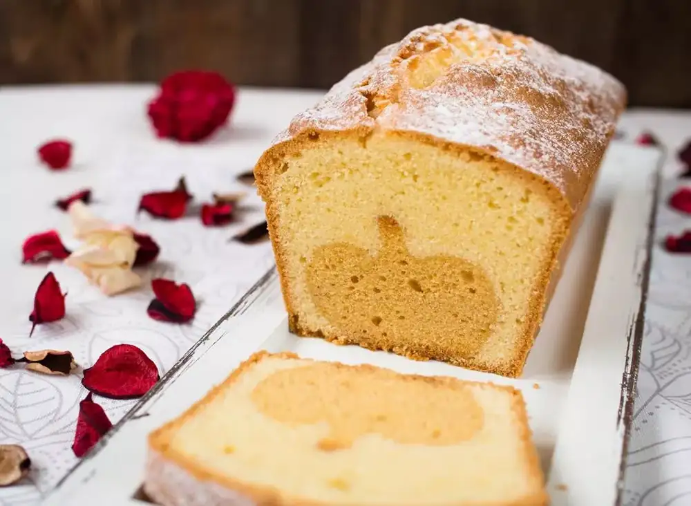 Sand cake with an autumn motif - Recipe