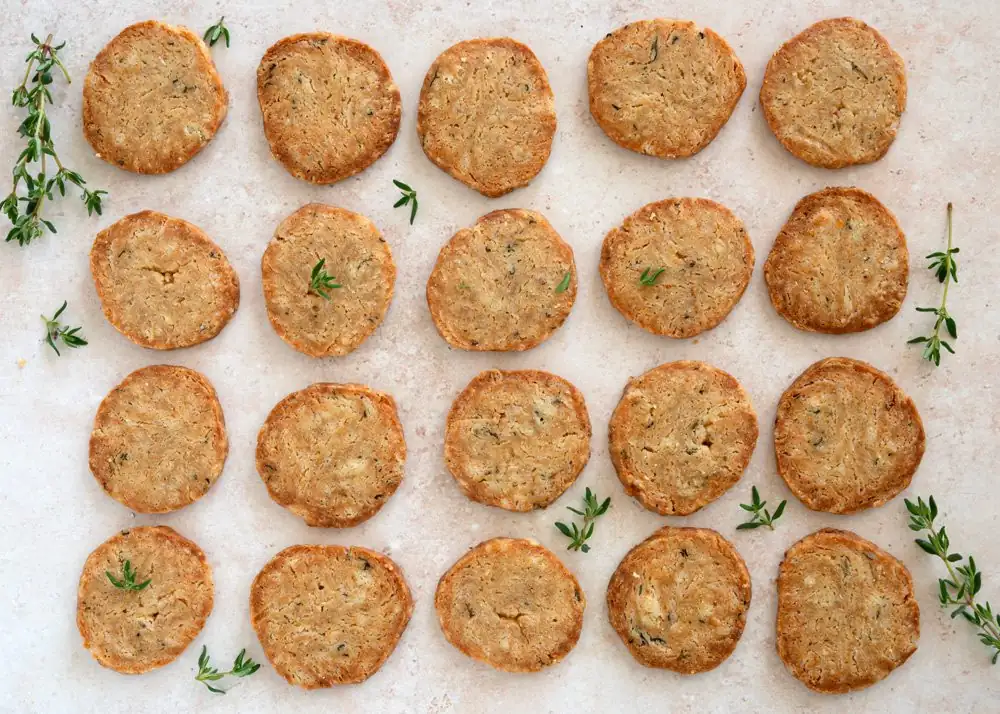 Savory crackers with parmesan and thyme