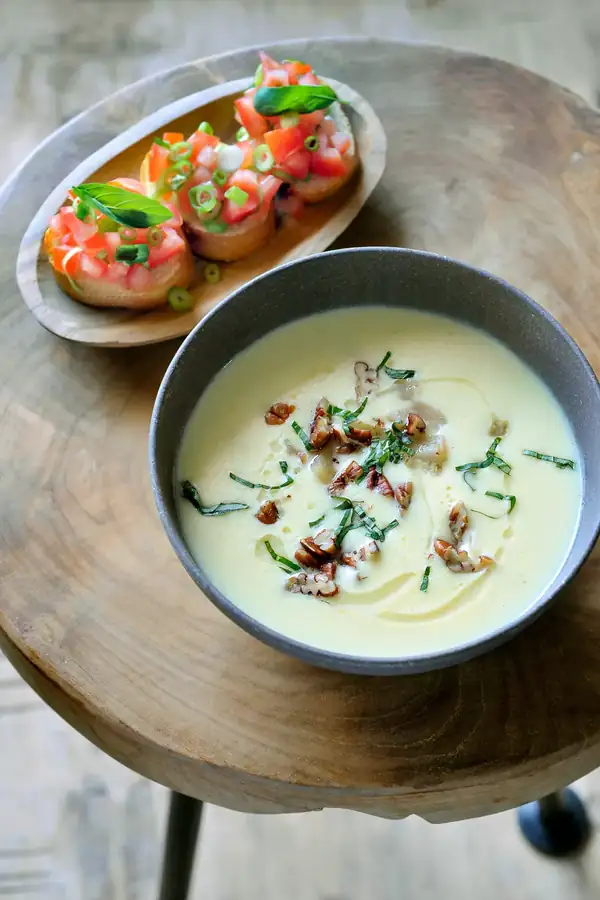 Spicy parsnip soup