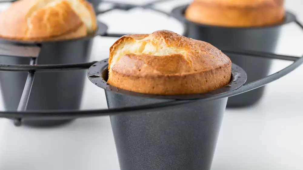 Popovers can be made without a special mold, according to a scientific analysis