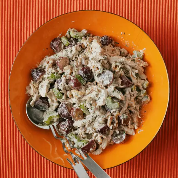 Chicken Salad With Grapes and Walnuts
