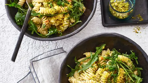 Pasta with pistachios and pecorino
