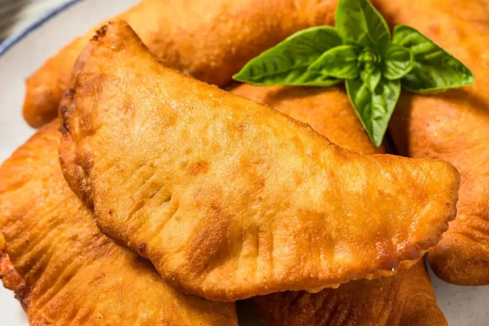 How to make fried pizza, step by step
