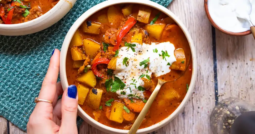Vegan goulash soup
