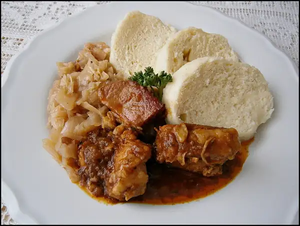 Honest pork roast with cabbage like grandma's: A recipe that will make the whole house smell good