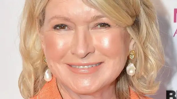 Martha Stewart's Simple Extra Step To Elevate Homemade Pie Filling