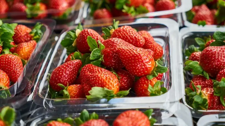 La regla de color a seguir al elegir las fresas más deliciosas