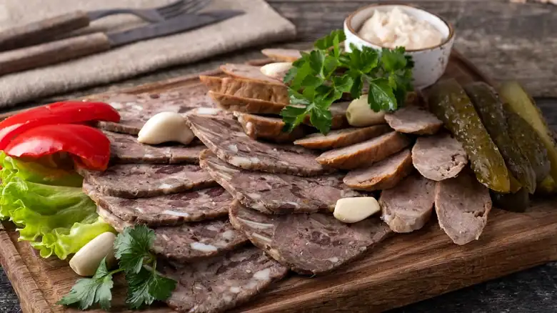 ¿Se puede comer scrapple crudo?