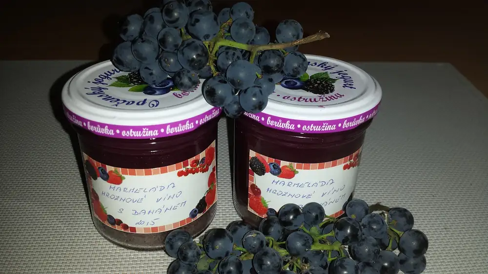 Grape wine marmalade