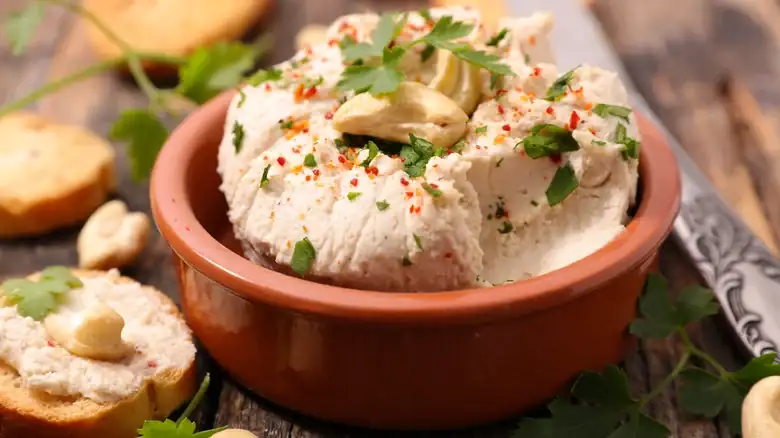 How long to soak cashews for a perfect vegan cheese sauce